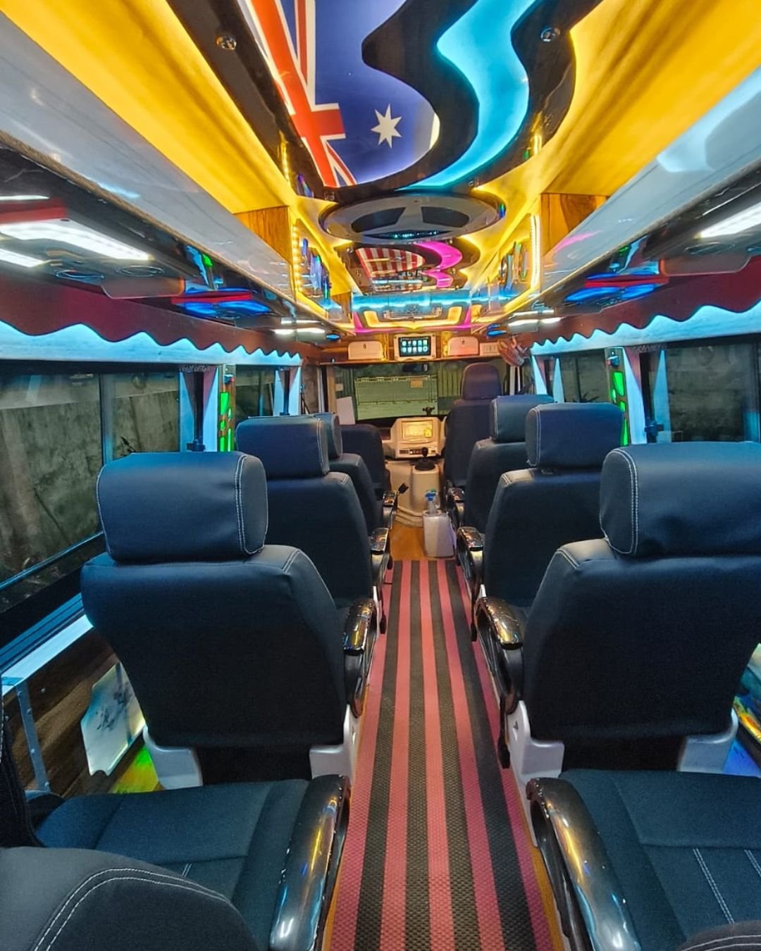 16 Seater Tempo Traveller